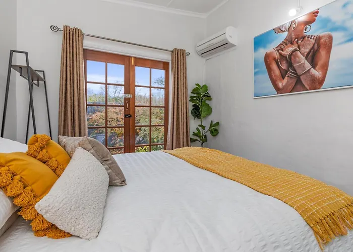 Stylish Lake Albert Cottage, Wagga Wagga